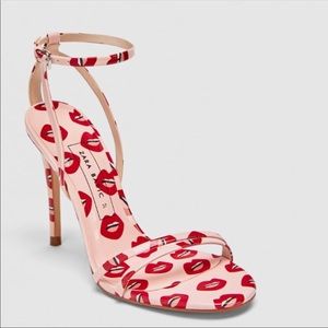 NWOT ZARA red lips heels